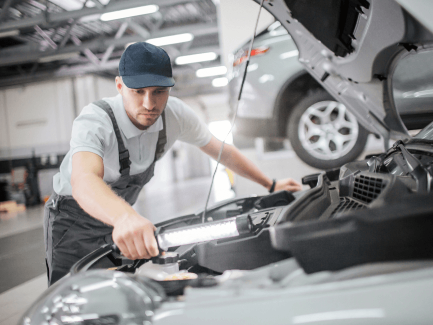 mechanic-working-in-the-motor-trade